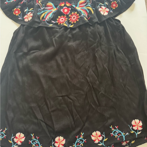 Black Off-Shoulder Top with Floral Embroidery - Picture 3 of 7